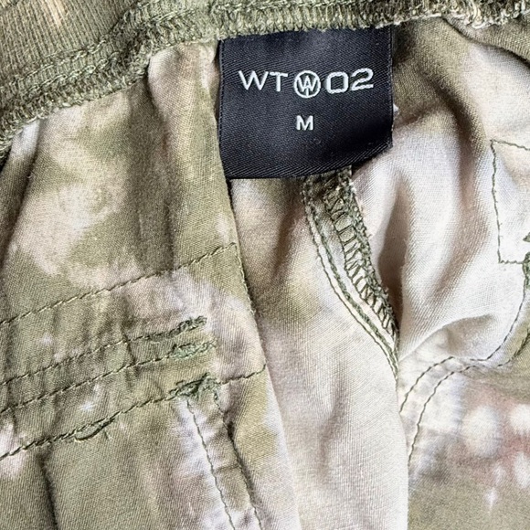 WT02 Size M Stylish Tie-Dye Cargo Shorts for Men - Picture 2 of 9